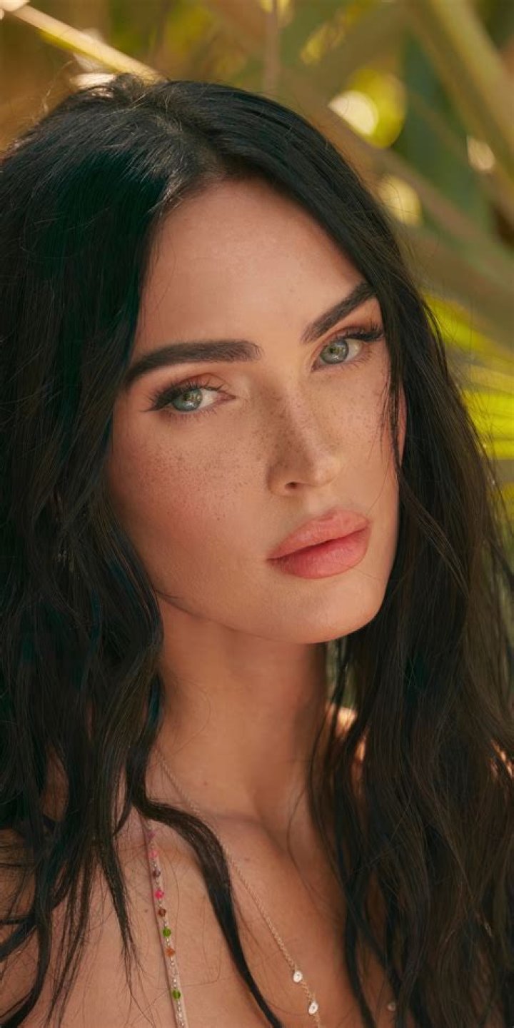 1080x2160 Megan Fox 2023 5k One Plus 5T,Honor 7x,Honor view 10,Lg Q6 HD