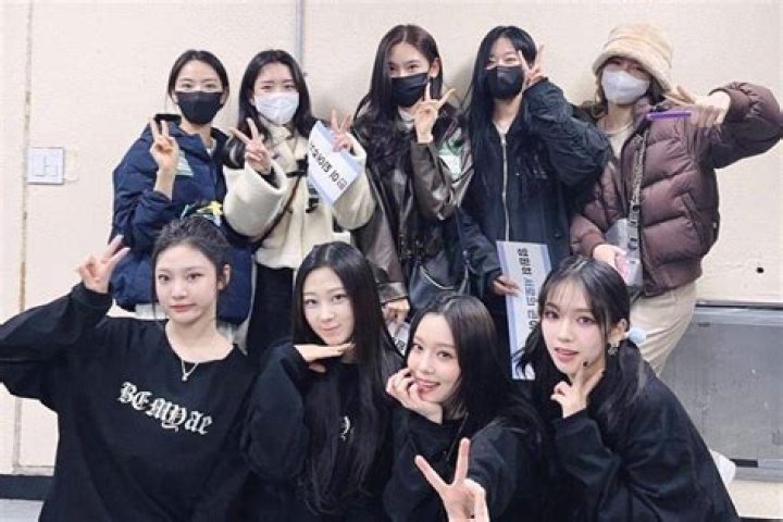 11 Potret Kebersamaan Eks SM Rookies Girl, Tetap Akrab Lho