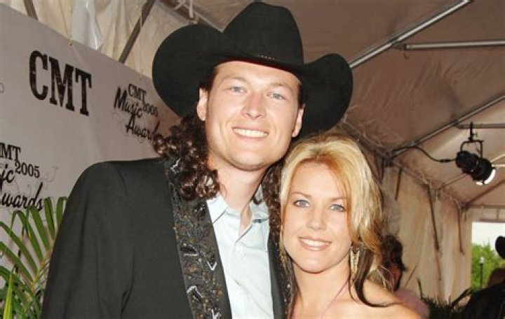 12 Fast Facts About Blake Shelton's First Wife, Williams