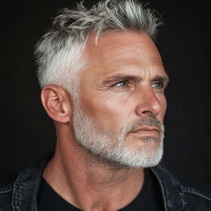 50 Best male hairstyles for oval faces for Oval Face Hairstyle and Dress