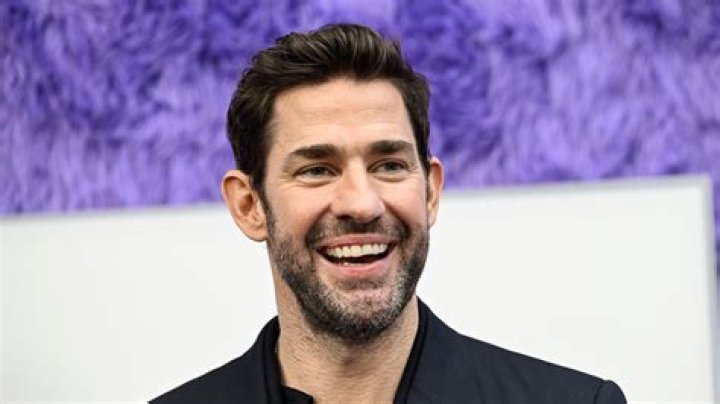 ﻿John Krasinski's Vacation of a Lifetime Parade