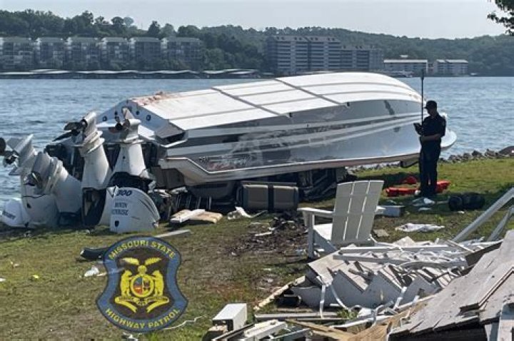 8 people hurt after boat runs aground, smashes into home at Lake of the