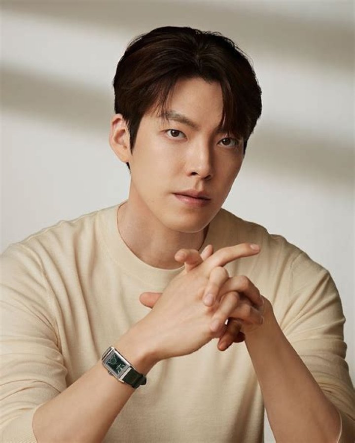 Actor Kim Woo Bin Proves He&rsquo;s Just As Much A Gentleman In Real Life As