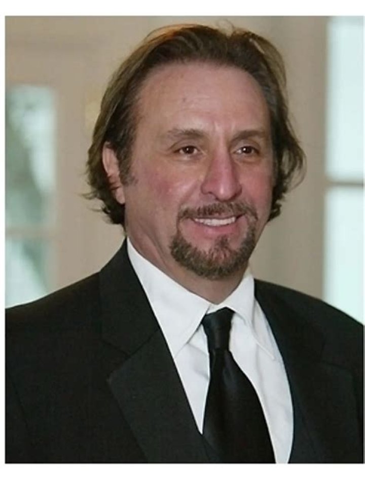Actor Ron Silver and his wife, Catherine "Kate" de Castelbajack, arrive