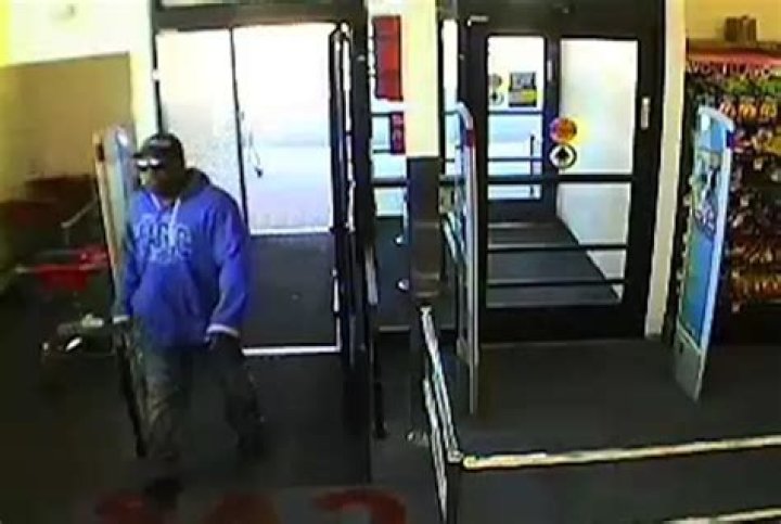 Adderall Pharmacy Man robs CVS pharmacy for Adderall, claims he has gun