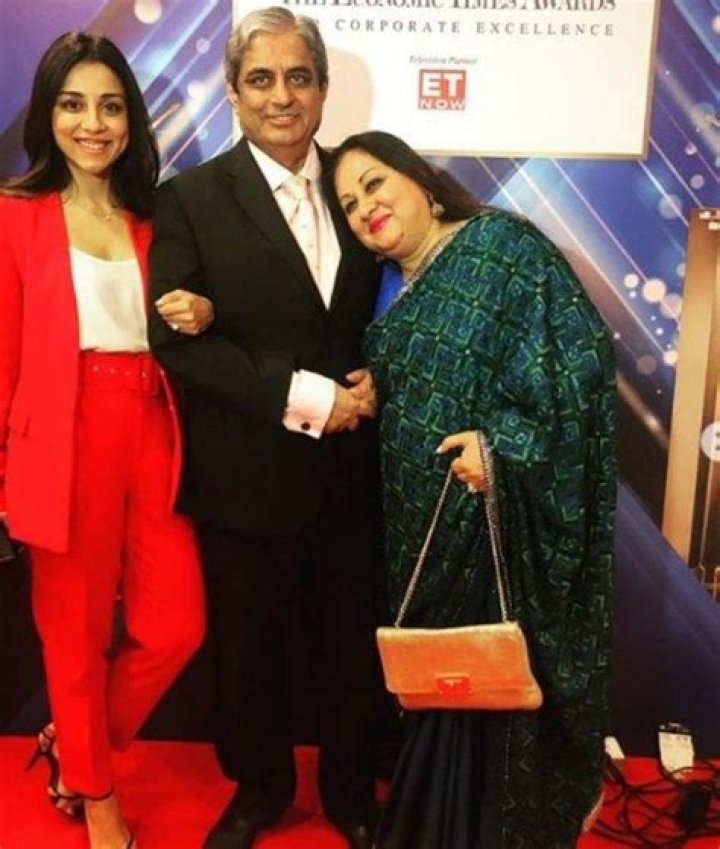 Aditya Puri Age, Wife, Family, Children, Biography & More