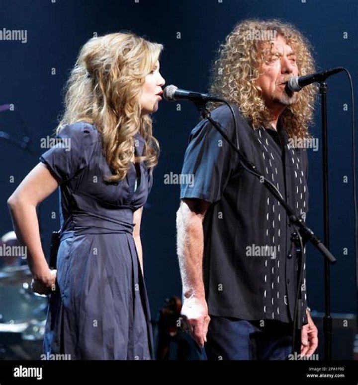 Allison Krauss and Robert Plant; best musical duo. Robert plant, Face