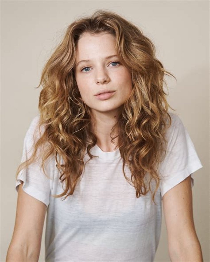 Allison Lanier Age & Wikipedia Joins Y&R As The New Summer Newman
