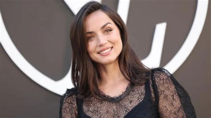 Ana de Armas says her father was "hysterical" after Robert De Niro