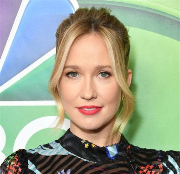 Anna Camp Wiki 2021 Net Worth, Height, Weight, Relationship & Full