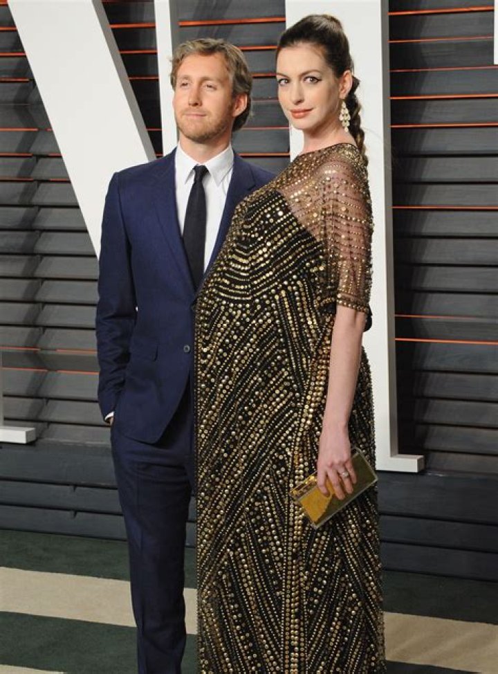 Anne Hathaway and Husband on Red Carpet May 2016 POPSUGAR Celebrity