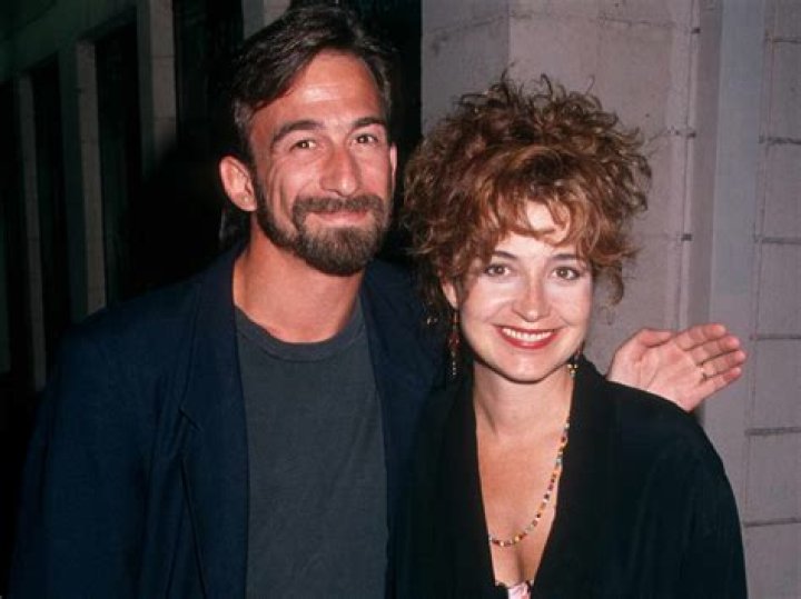 Annie Potts's Husband: Marriage Through The Years