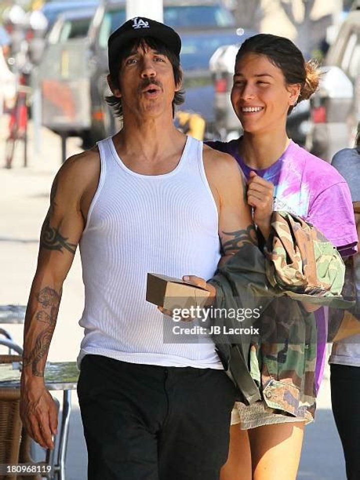 Anthony Kiedis and Helena Vestergaard leaving breakfast at Kings road