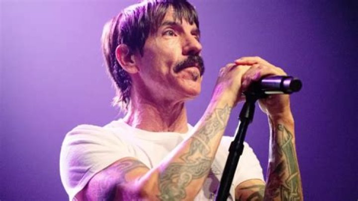 ANTHONY KIEDIS Y SU NUEVA NOVIA Fotos musica PyD
