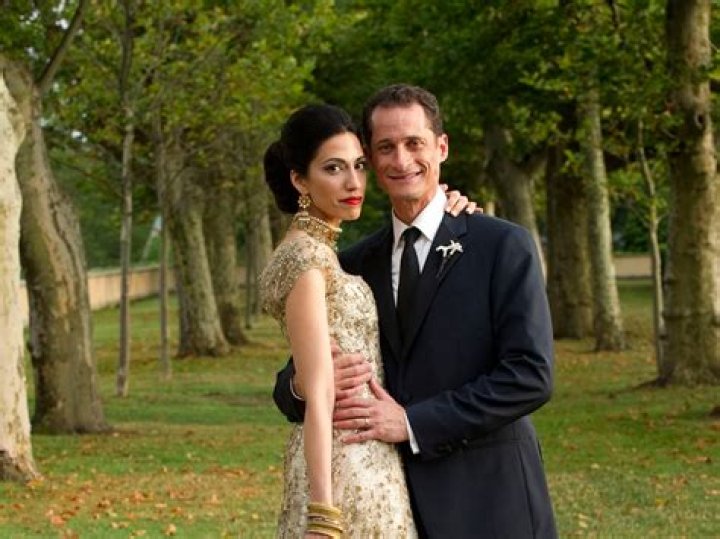 Anthony Weiner and Huma Abedin's hunt for a cheaper apartment continues