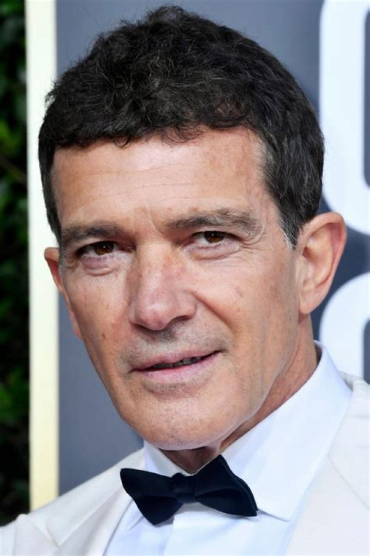 Antonio Banderas' girlfriend Nicole Kimpel struts down the catwalk with
