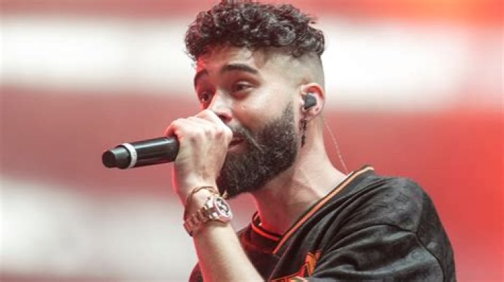 AP Dhillon Singing Video From College Days