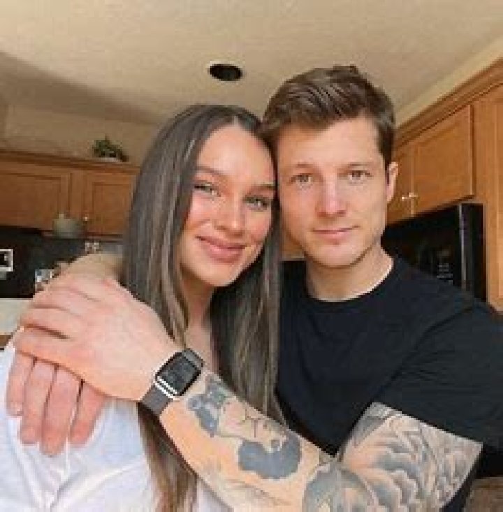 Are&Acirc; Abbie Herbert And Chris Olsen Siblings? Explained BrunchVirals