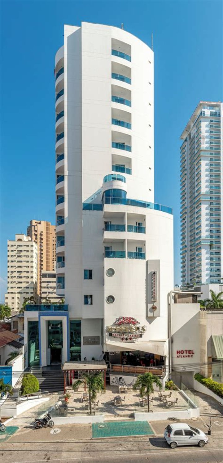 ATLANTIC LUX HOTEL CARTAGENA COLOMBIA YouTube