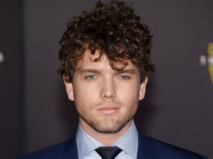 Austin Swift Biography, Age, Height, Girlfriend, Net Worth StarsWiki