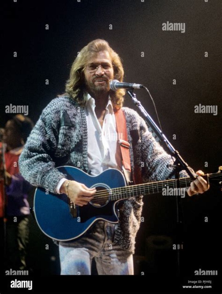 Barry Gibb's height, weight. His effortless fitness tip