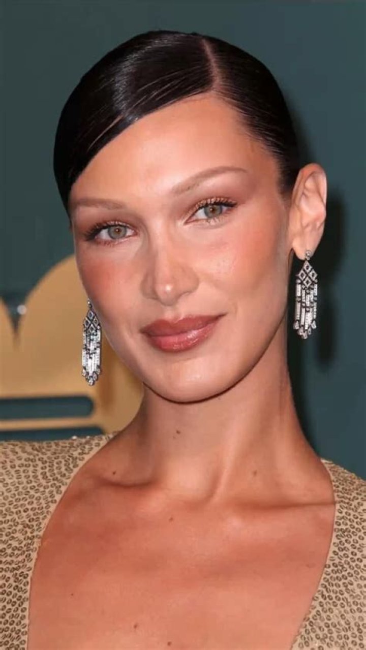 BELLA HADID A SOFT DRAMATIC BODY TYPE YouTube