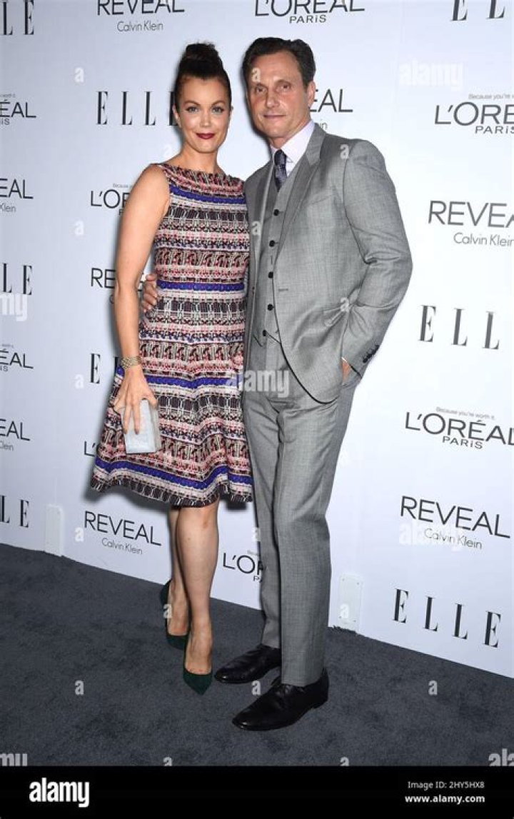 Bellamy Young family adoptive mother and father, boyfriend Familytron