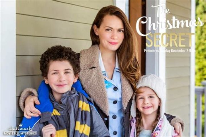Bethany Joy Lenz Christmas Specials Wiki Fandom