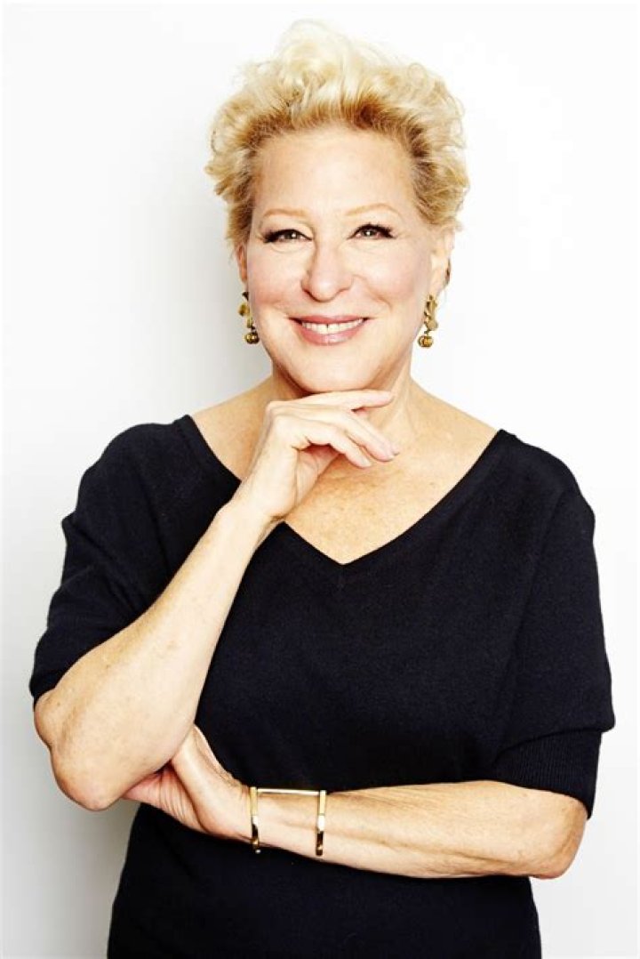 Bette Midler talks Jewish shop on London tour stop The Times of Israel