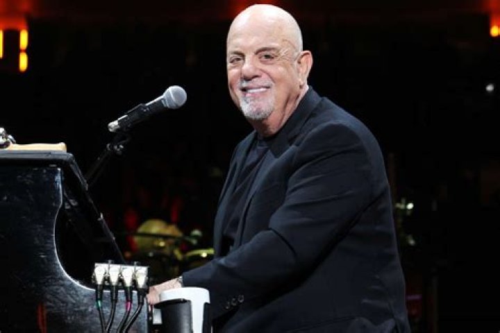 Billy Joel Posed to Look Like the Cover of His Album so Christie