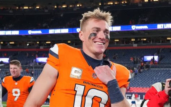 Bo Nix Pulls Off Awesome Move Involving ChickfilA OutKick