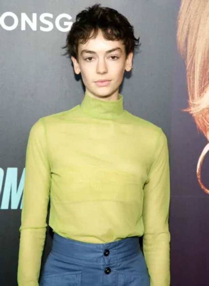 Brigette LundyPaine Biography; Age, Gender, Instagram, Pronoun, Movies