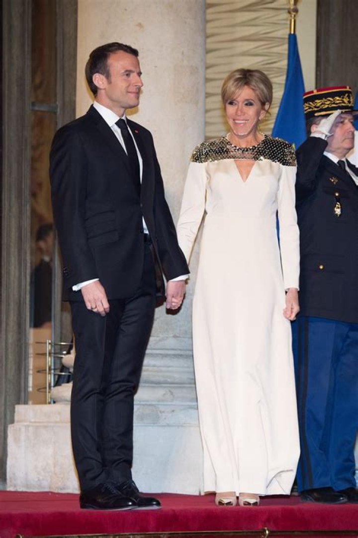 Brigitte Macron Wedding / Brigitte Macron Pulls Off A Subtle Skin