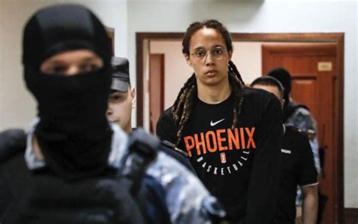 Brittney Griner &lsquo;grateful,&rsquo; says she&rsquo;ll play for Phoenix Mercury again