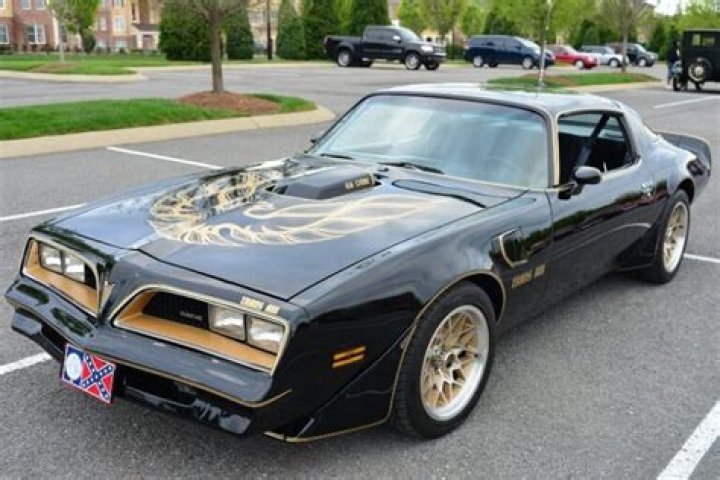 Burt Reynolds Auctioning Stuff, Including Smokey and the Bandit Car