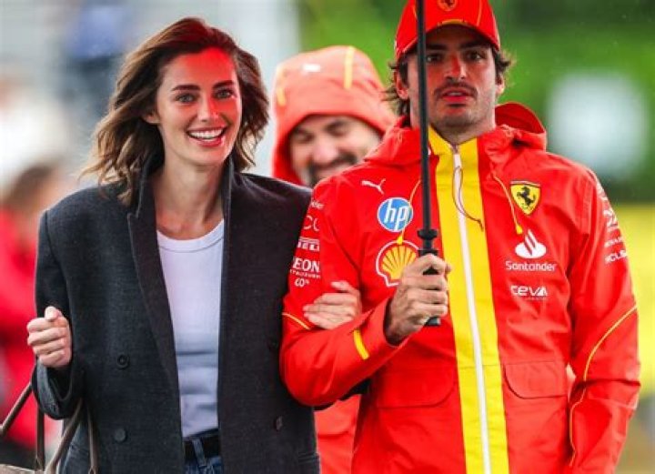 Carlos Sainz Jr.'s Wife: Meet The Racing Star's Partner