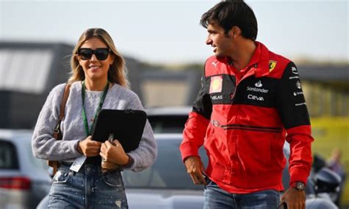Carlos Sainz Jr. e Isabel Hern&aacute;ez, juntos de vacaciones en Mallorca