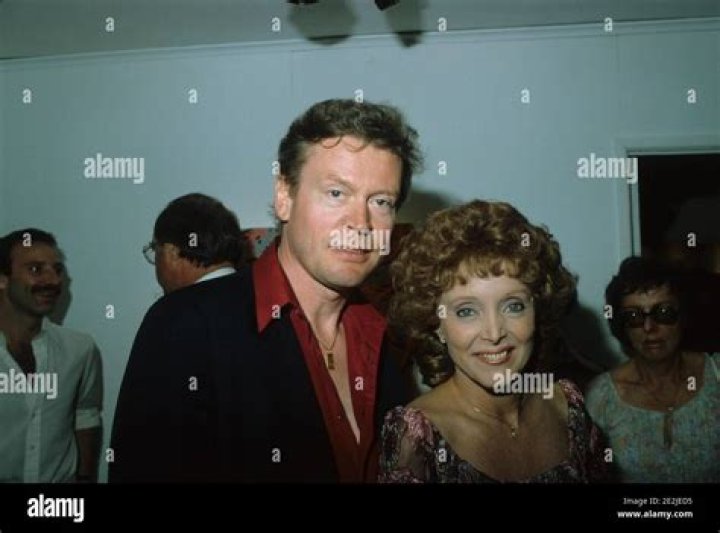 CAROLYN JONES with Peter BaileyBritton.e5195.(Credit Image &copy; Ralph