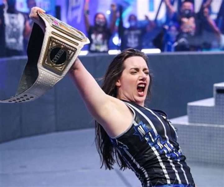 Champion 200 Nikki Cross