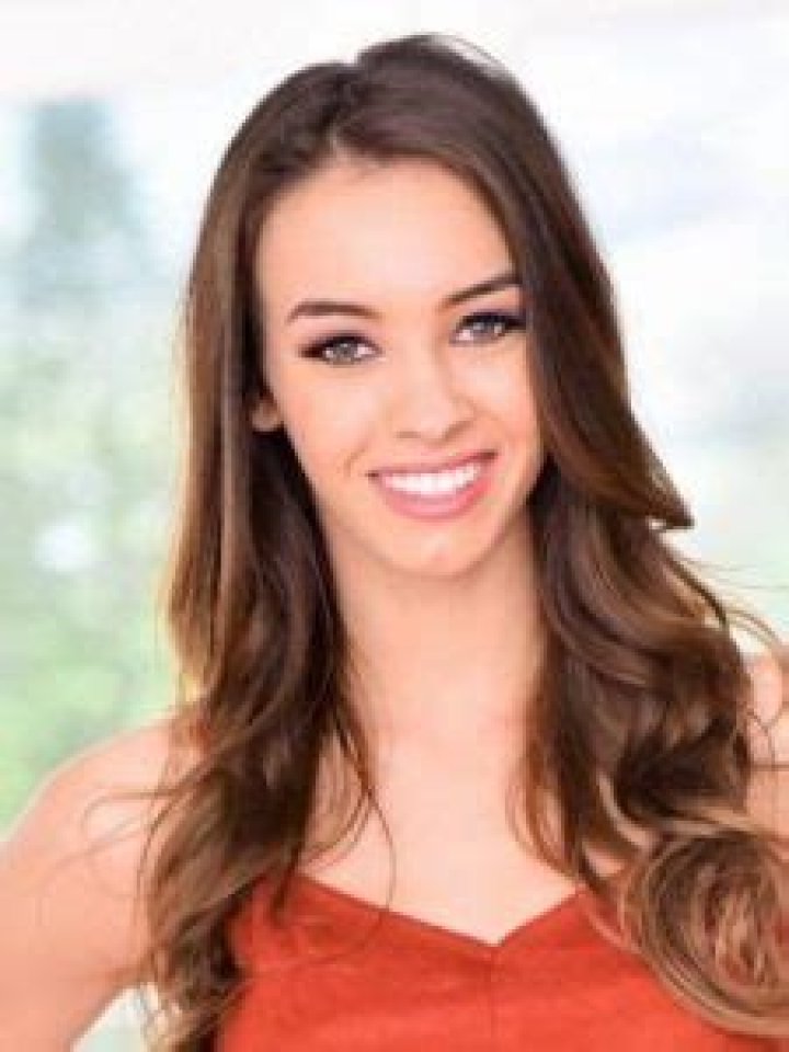 Charity Crawford Bio, Age, Height, Wiki Models Biography