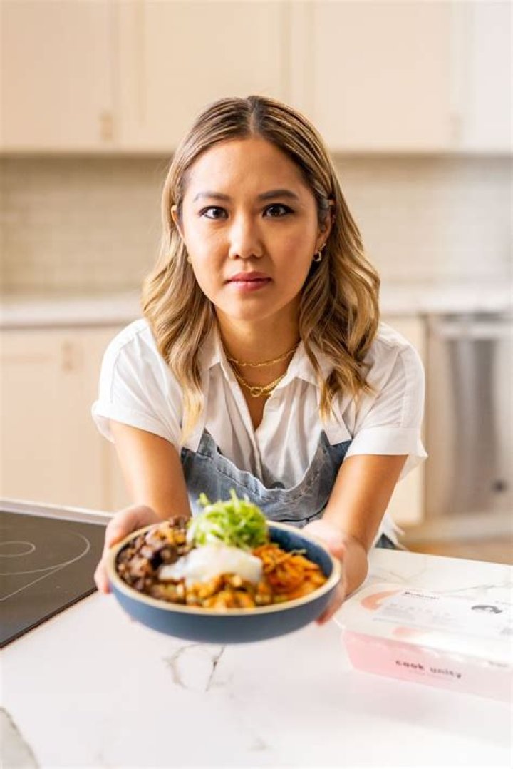 Chef Esther Choi Celebrity chefs, Women, Chef