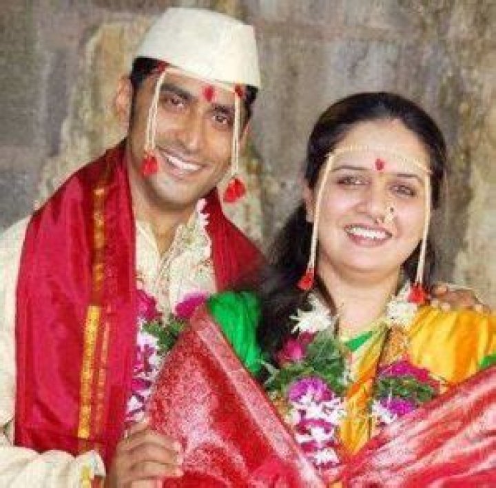 Chinmay Mandlekar Height, Age, Wife, Family, Biography & More