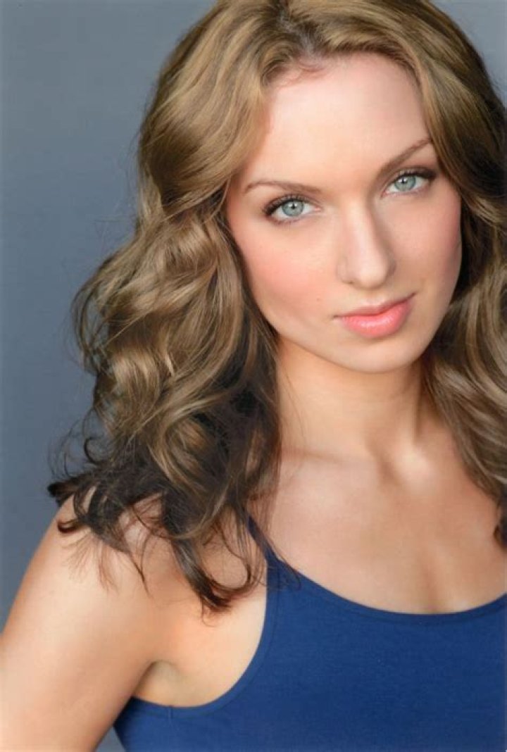 Chloe Tuttle (Charter commercial girl) Actresses, Beautiful face