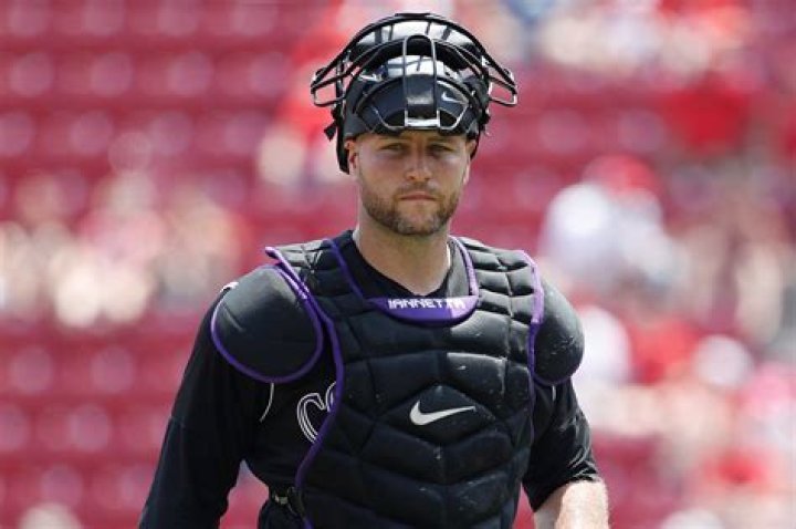 Chris joining Yankees, who add another veteran catcher