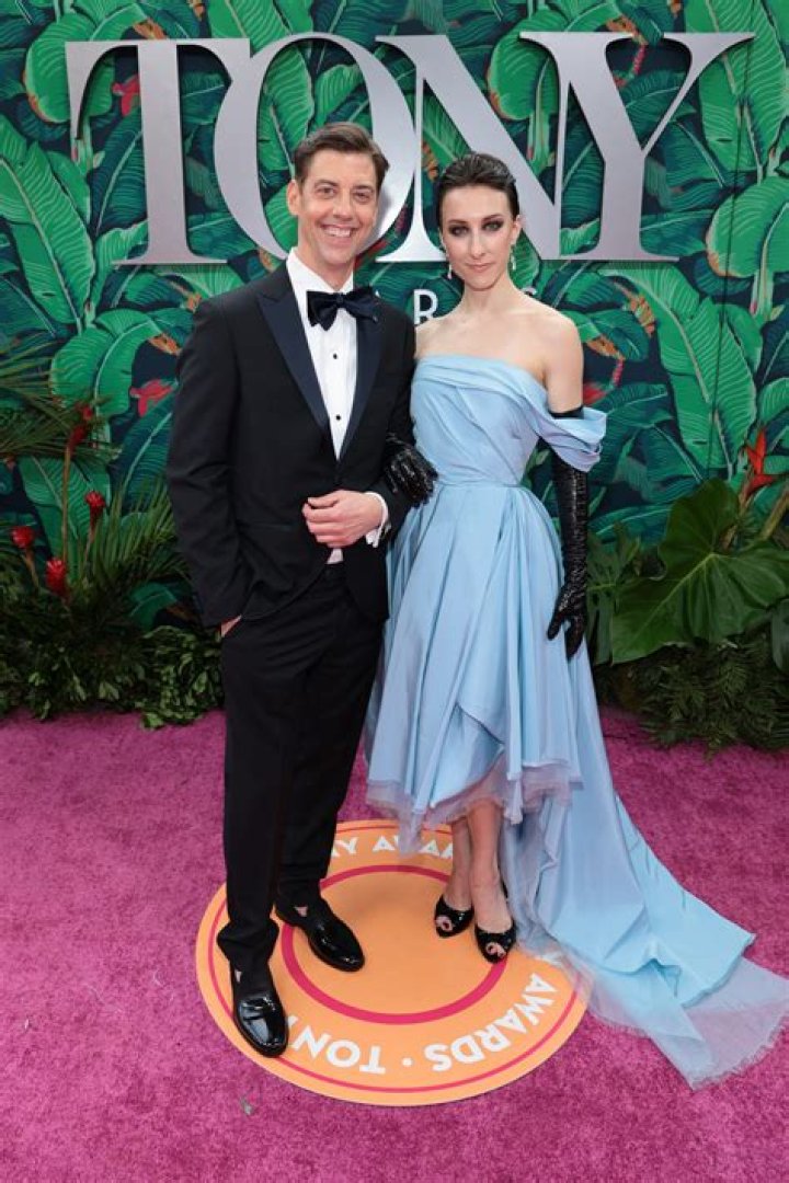 Christian Borle Height, Weight, Age, Girlfriend, Family, Facts, Biography
