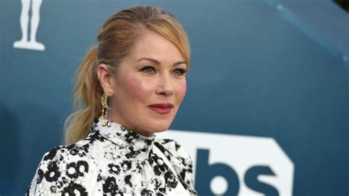 Christina Applegate reveals she has multiple sclerosis WOWK 13 News