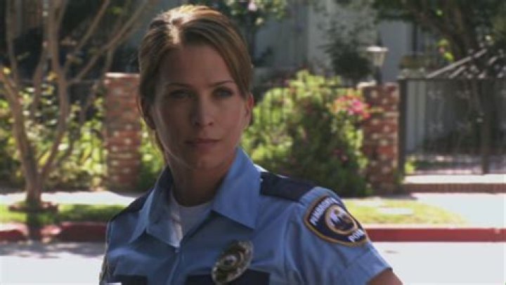 Christina Cox as Officer Zoey Kruger in 4x04 "Dex Takes A Holiday