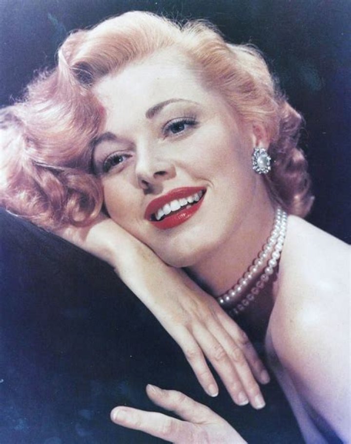Classic Hollywood Blonde Bombshells 29 American Hottest Actresses in