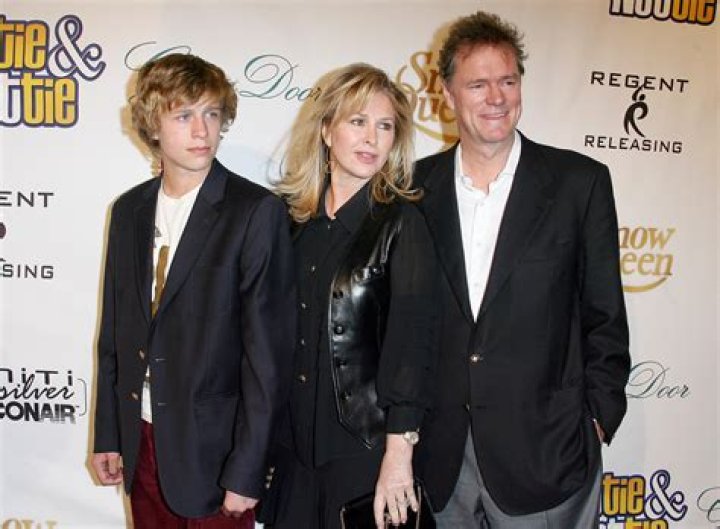 Conrad Nicholson Hilton iii's Personal Life LucyKingdom
