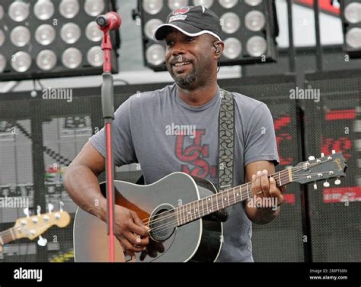 Country singer, Darius Rucker & wife, Beth Leonard w/family Darius